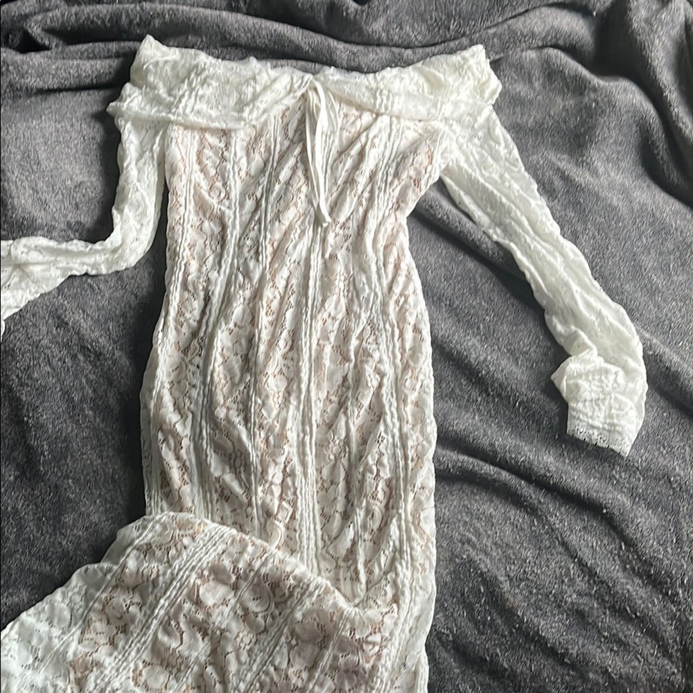 Chic Off-Shoulder White Lace Dress